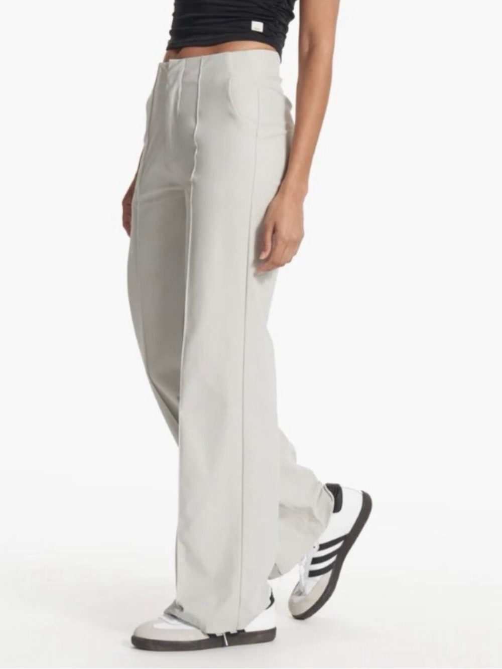 Vuori Women's Meta WideLeg Pants in Vapor - Picture 2 of 14